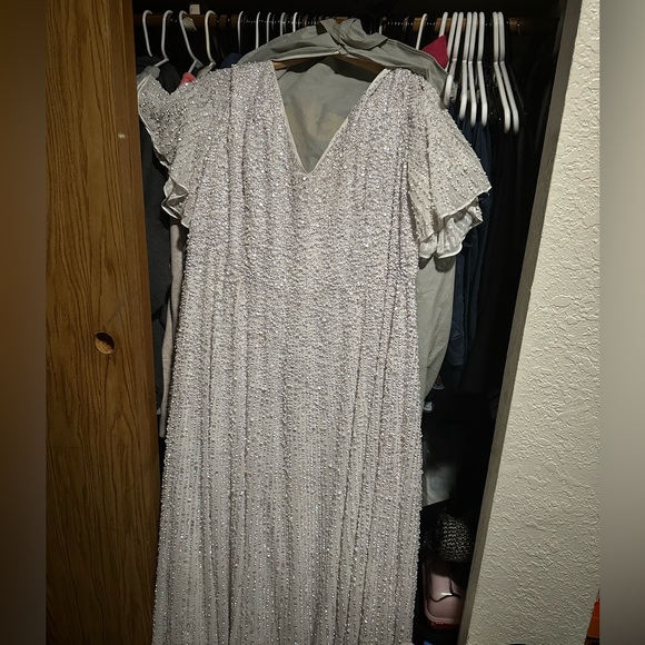 ASOS SEQUINED WEDDING GOWN size 20 - Picture 5 of 15